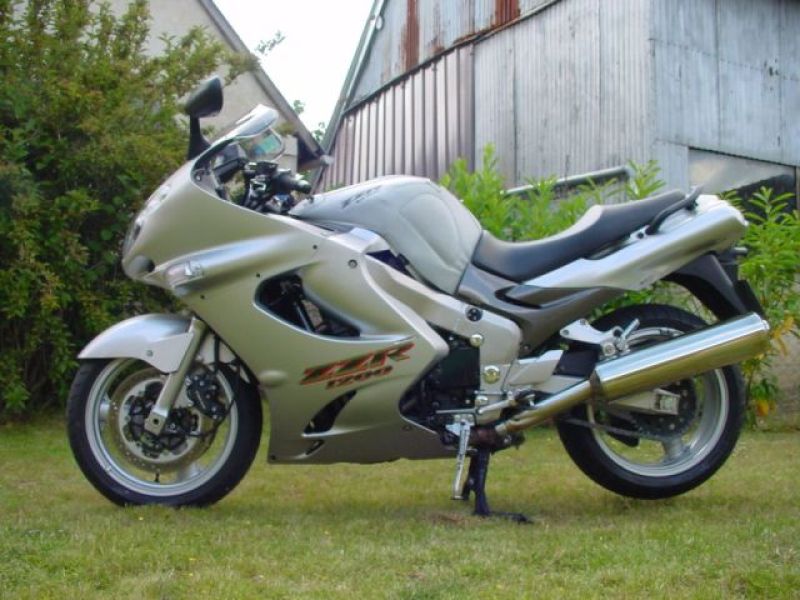ZZ-R 1200